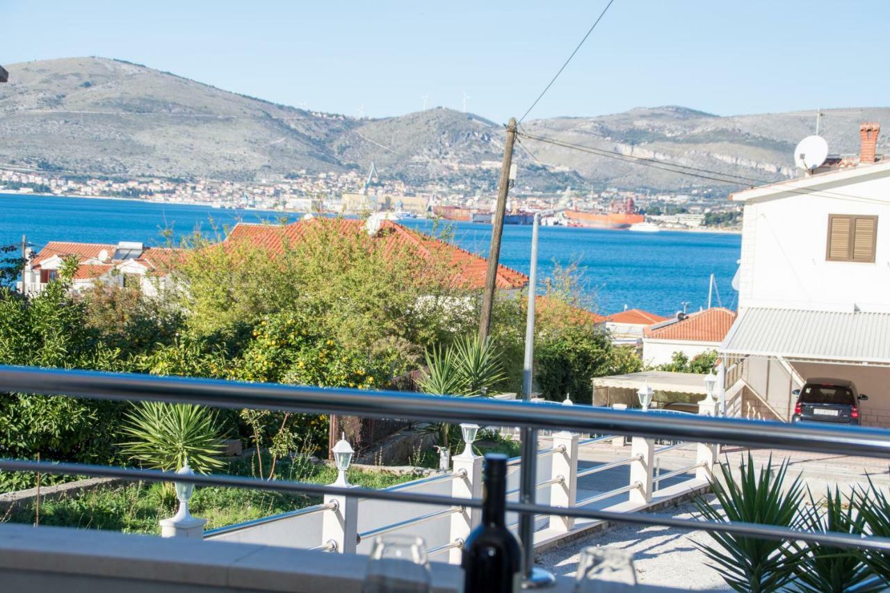 Apartments Fumija Трогир Экстерьер фото
