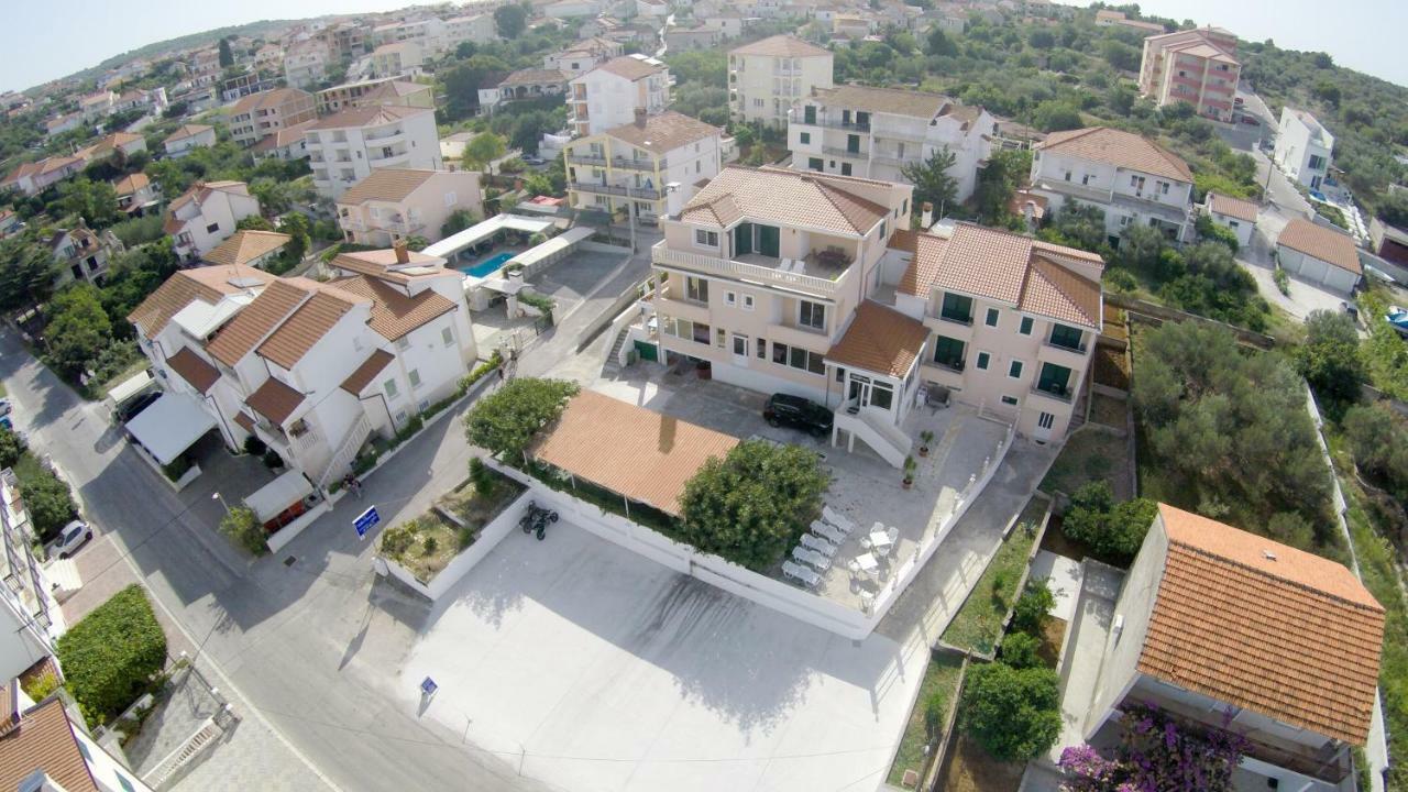 Apartments Fumija Трогир Экстерьер фото