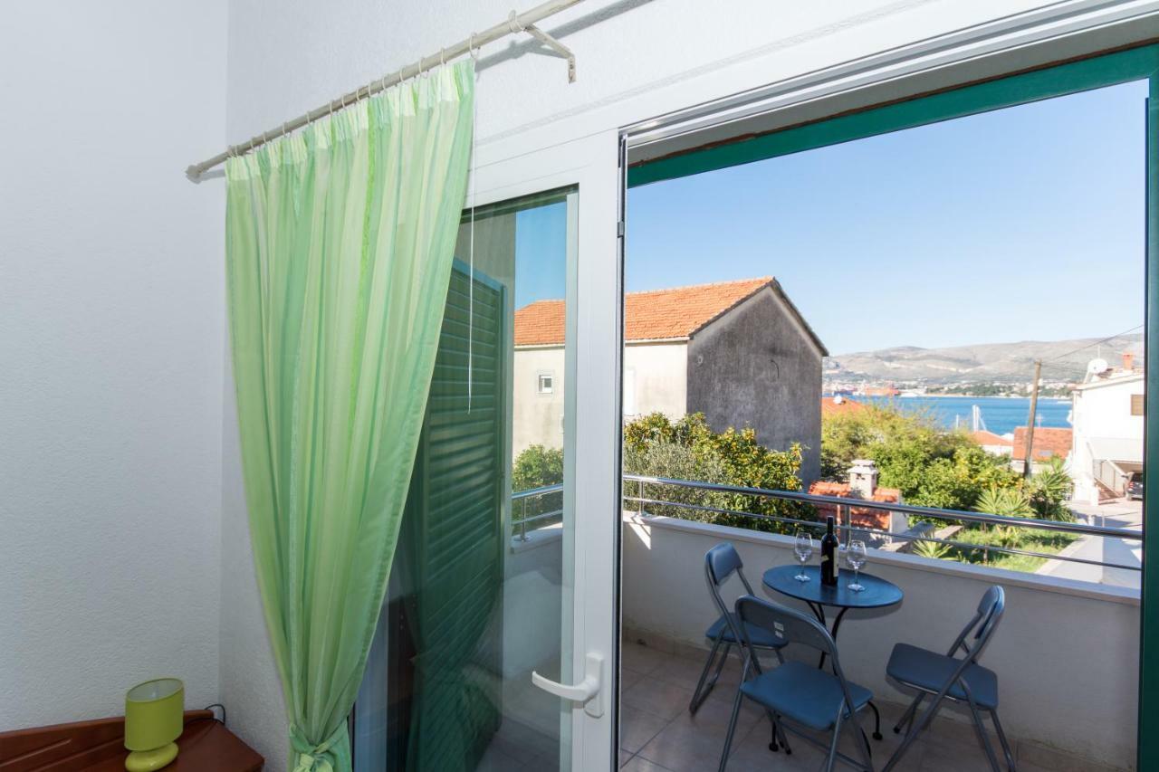 Apartments Fumija Трогир Экстерьер фото
