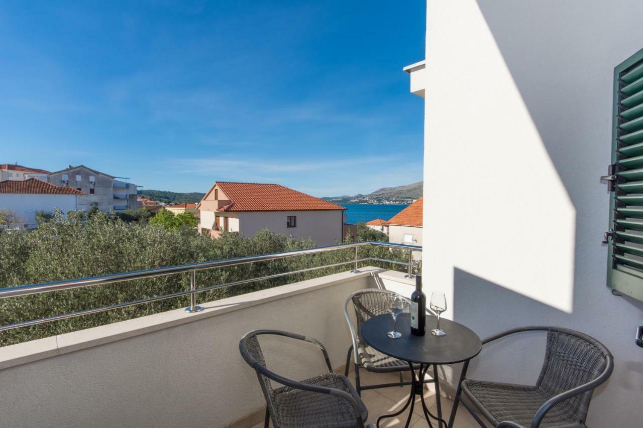 Apartments Fumija Трогир Экстерьер фото