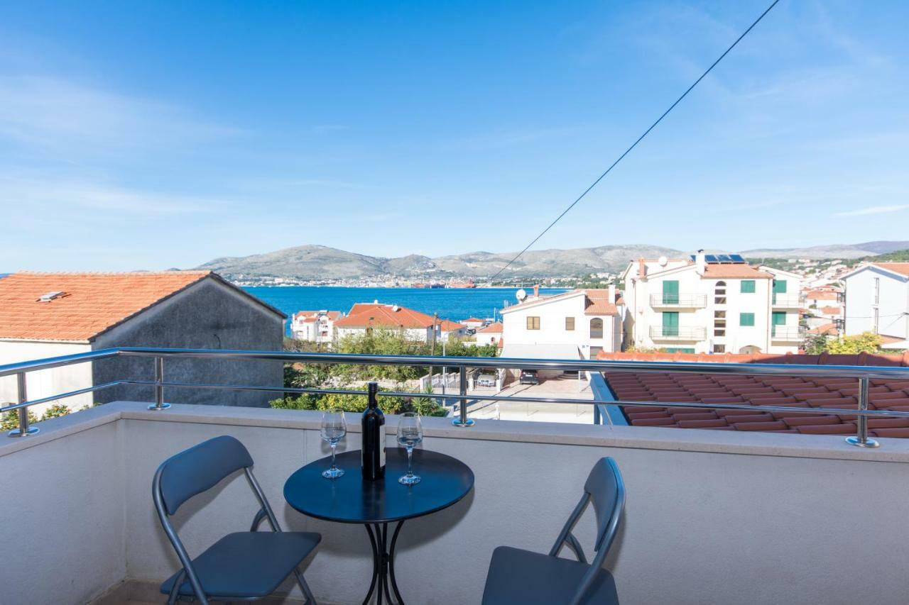 Apartments Fumija Трогир Экстерьер фото